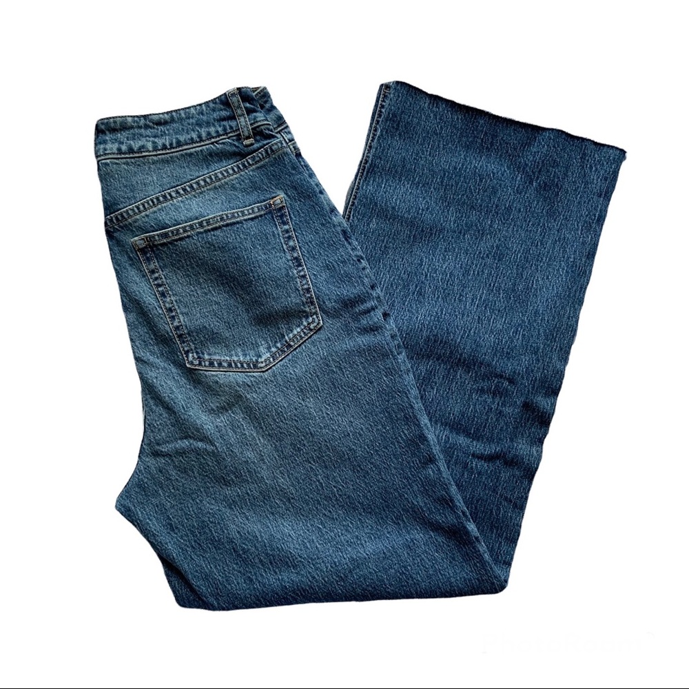 h&m medium wash straight leg jeans!